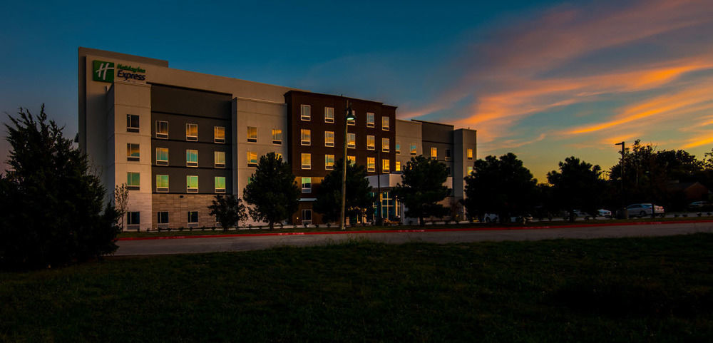 Holiday Inn Express & Suites Garland E - Lake Hubbard I30 By Ihg Extérieur photo